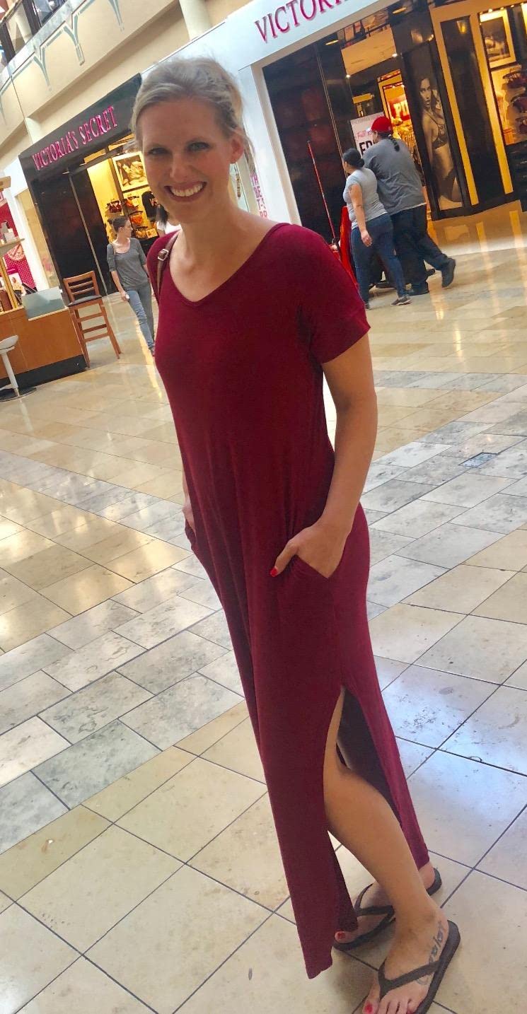 GRECERELLE Women's Maxi Dress Summer Casual Loose Side Split Short Sleeve V Neck Long Dresses with Pockets, Burgundy, Large - Image 4